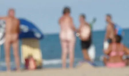 دو شخص ساده و معصوم داغ, برهنه در ساحل, لباس شنای سكس پسر و مادر زنانه دوتکه