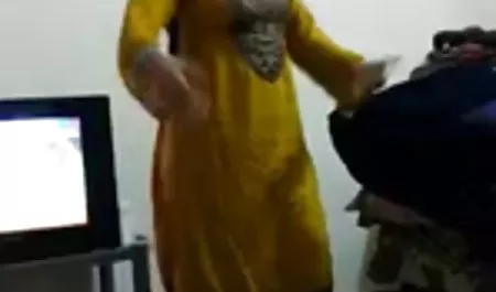 هاردکور, نوجوانی, داستان سکس با دوست مادرم زمین, دم اسب وارد
